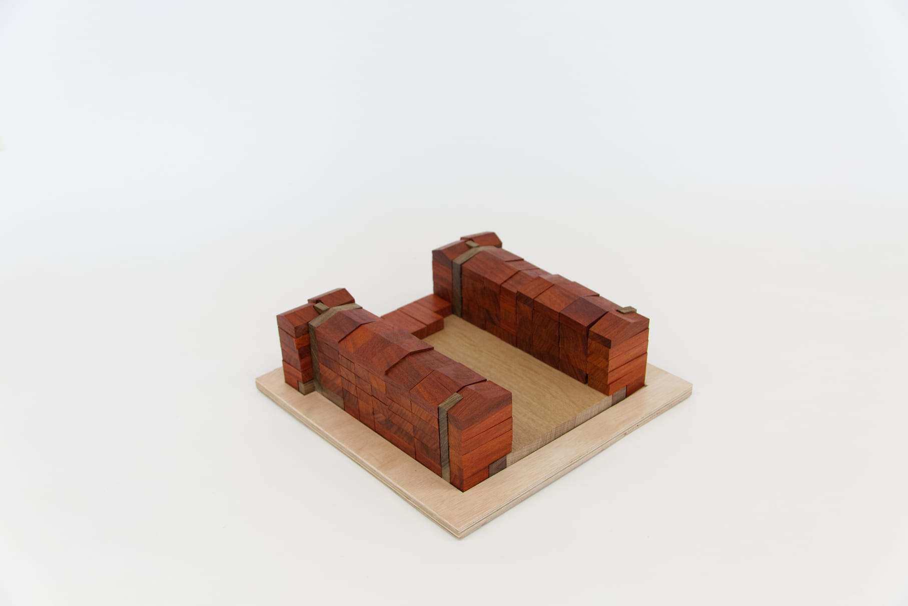 The puzzle seen from above at an angle, the open courtyard between the wings