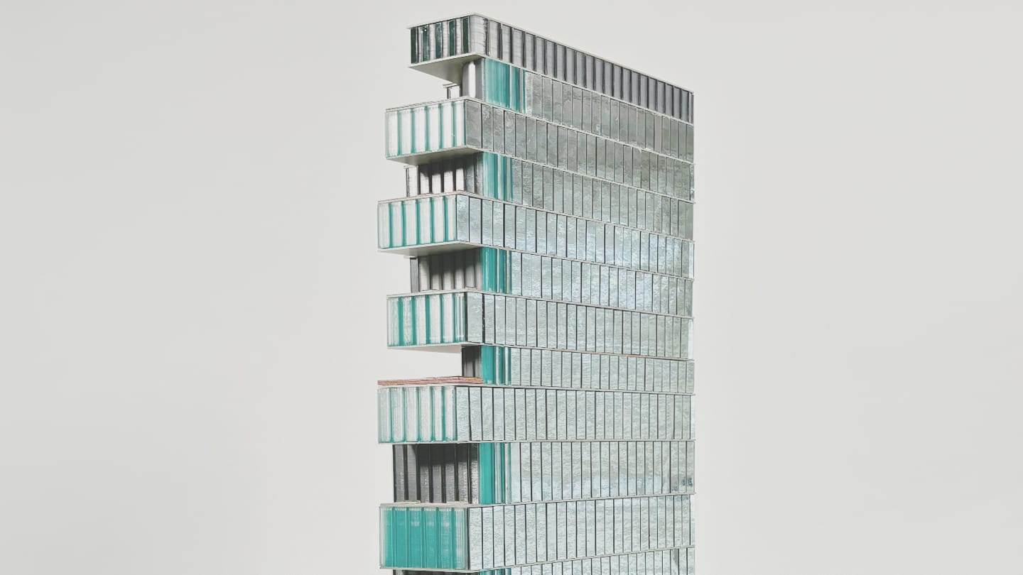 The top of the tower with its shifted floors